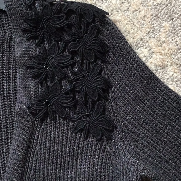 Nic and Zoe charcoal sweater - Picture 3 of 4